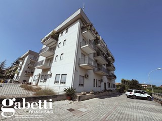 Trilocale in Vendita a Sant'Agata di Militello, 110'000€, 80 m²