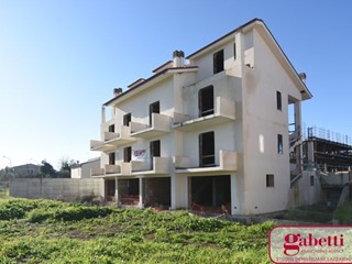 Villa in Vendita a Civita Castellana, 249'000€, 600 m²