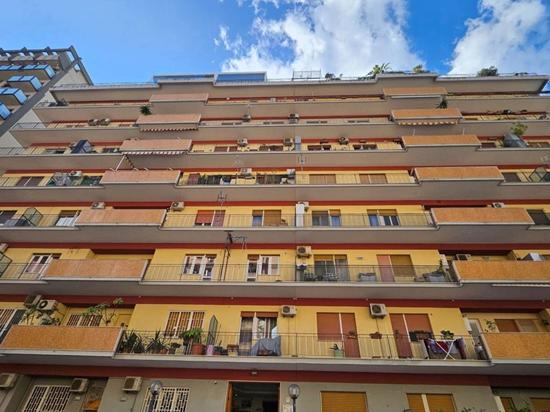 Appartamento in Vendita a Palermo, 270'000€, 160 m²
