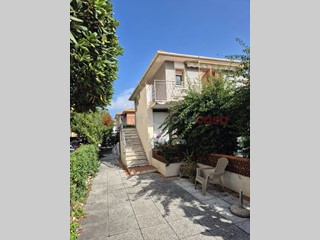 Trilocale in Affitto a Cecina, 650€, 60 m², arredato