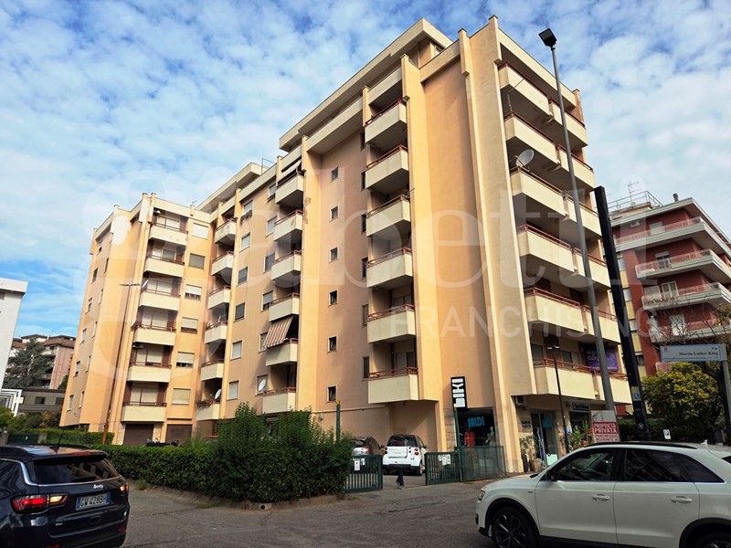 Appartamento in Vendita a Rende, 250'000€, 175 m², arredato