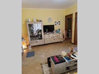 Quadrilocale in Vendita a Rovigo, 88'000€, 85 m², arredato