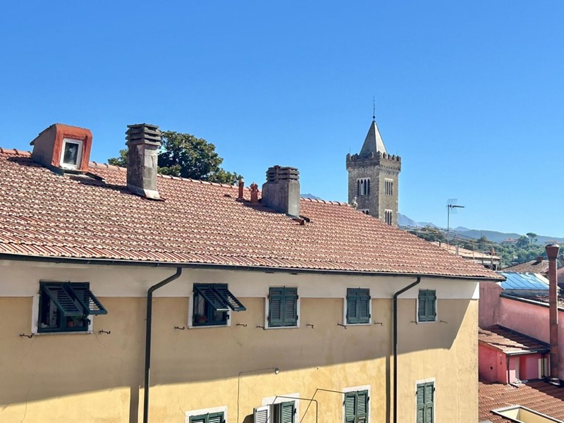Quadrilocale in Vendita a Sarzana, 230'000€, 97 m²