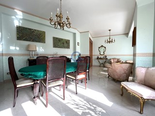 Quadrilocale in Affitto a Catanzaro, zona Catanzaro Centro, 700&euro;, 140 m², arredato