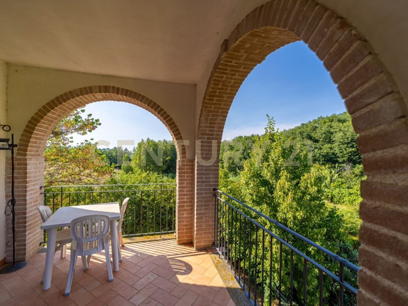 Casa Indipendente in Vendita a Manciano, zona Montemerano, 319'512€, 119 m², arredato