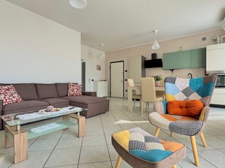 Trilocale in Vendita a Ghedi, 165'000€, 92 m², con Box