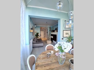 Appartamento in Vendita a Lucca, zona Sant'Anna, 320'000€, 105 m², con Box