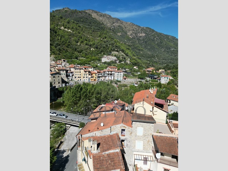 Quadrilocale in Vendita a Ventimiglia, zona Torri, 89'000€, 87 m²