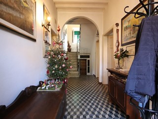 Casale in Vendita a Capannori, zona Sud, 230'000€, 250 m²