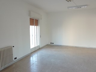 Appartamento in Affitto a Ragusa, 850€, 180 m²