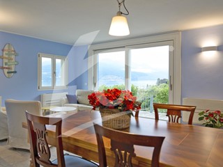 Trilocale in Affitto a Laveno Mombello, 1'100&euro;, 75 m², arredato