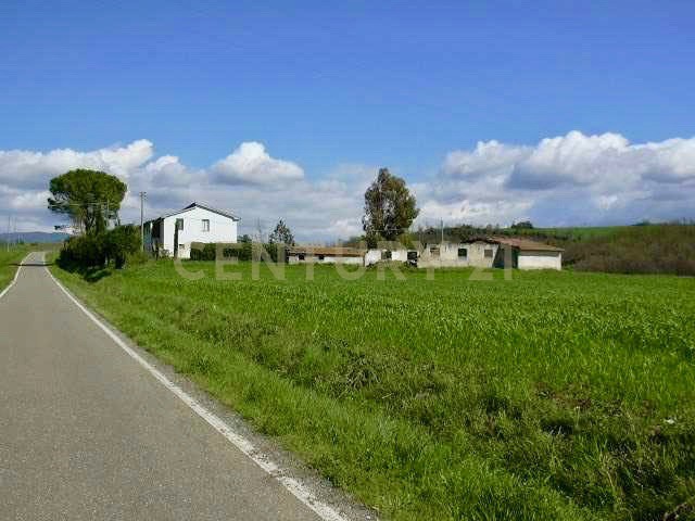 Casa Indipendente in Vendita a Cinigiano, 70'000€, 300 m²