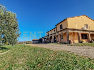 Casa Indipendente in Vendita a Manciano, 1'495'512€, 500 m²
