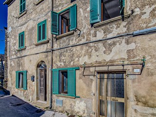 Appartamento in Vendita a Roccastrada, zona Sassofortino, 56'116&euro;, 121 m²