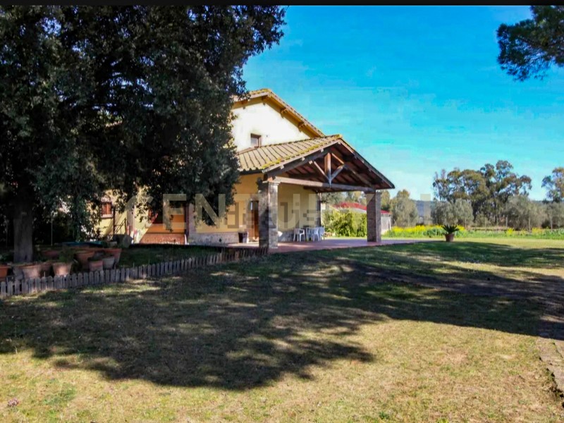 Casa Indipendente in Vendita a Grosseto, 559'999€, 360 m²