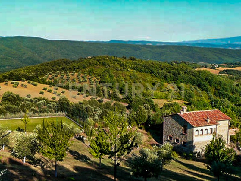 Casa Indipendente in Vendita a Civitella Paganico, zona Pari, 330'000€, 200 m²