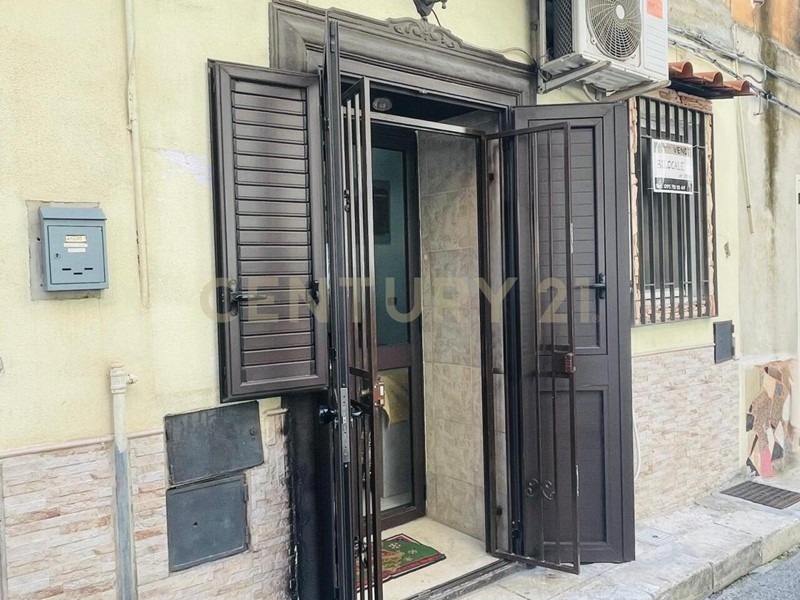 Bilocale in Vendita a Gela, 28'000&euro;, 52 m², arredato