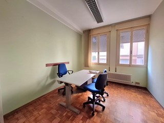Ufficio in Vendita a Rovigo, 61'000€, 80 m²