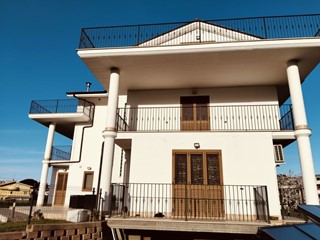 Villa in Vendita a Montesilvano, 370 m²