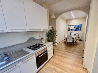 Trilocale in Vendita a Pisa, 255'000€, 70 m², arredato