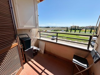 Trilocale in Vendita a Rosignano Marittimo, zona Vada, 185'000€, 65 m², arredato, con Box