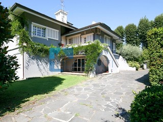 Villa in Vendita a Pietrasanta, 2'300'000€, 500 m², arredato