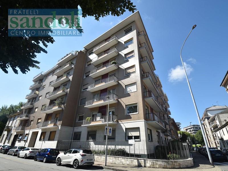 Appartamento in Vendita a Vercelli, 185'000€, 140 m²