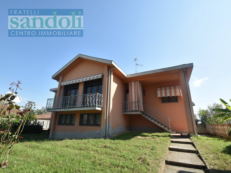 Casa Indipendente in Vendita a Palestro, 160'000€, 200 m²