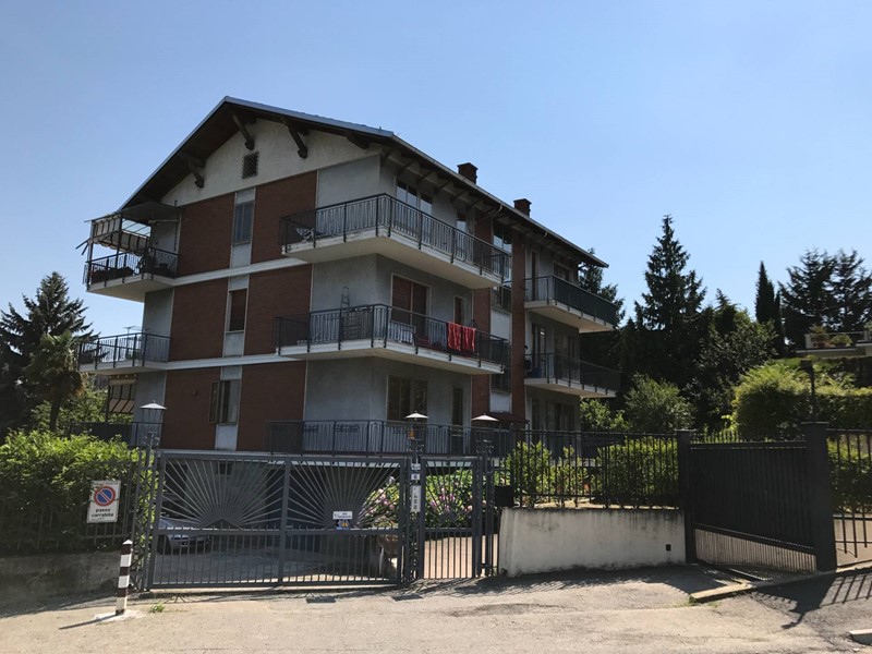 Appartamento in Affitto a Pecetto Torinese, 720€, 105 m²