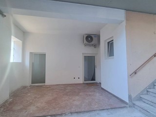 Bilocale in Vendita a Trezzo sull'Adda, 70'000€, 47 m²