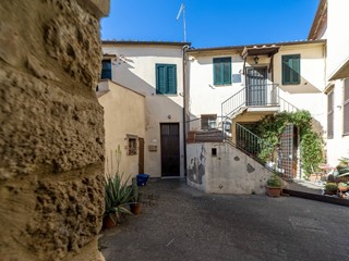 Quadrilocale in Vendita a Magliano in Toscana, 220'000€, 79 m²