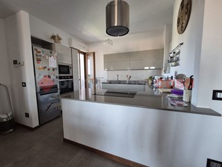 Trilocale in Vendita a Busto Garolfo, 187'000€, 115 m²