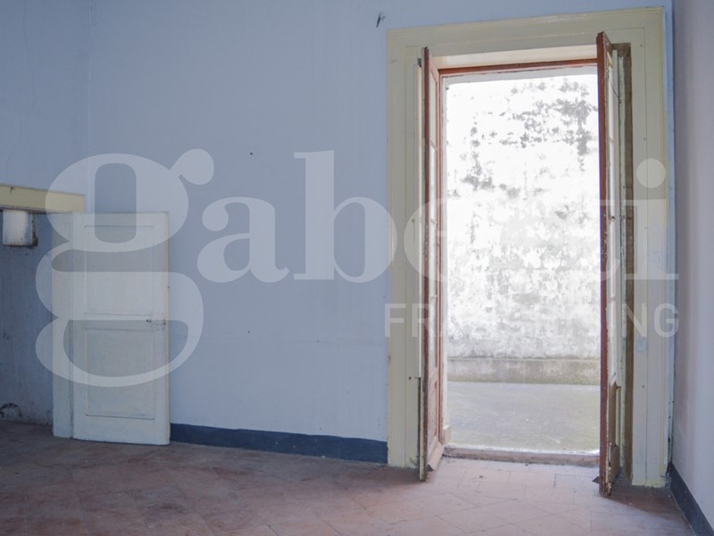 Casa Indipendente in Vendita a Brindisi, 225'000€, 370 m²