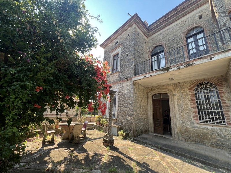 Villa bifamiliare in Vendita a Vibonati, 280 m²