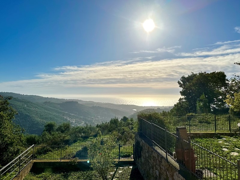 Trilocale in Vendita a Diano Arentino, zona Ascheri, 180'000€, 74 m²