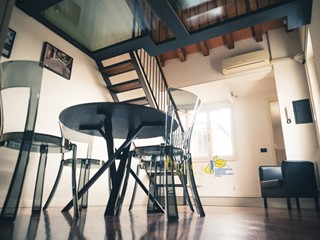 Bilocale in Affitto a Parma, zona Centro storico, 800€, 70 m², arredato