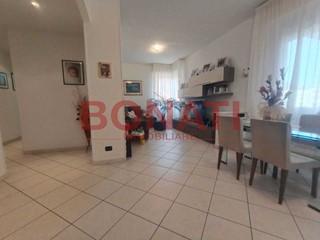 Appartamento in Vendita a La Spezia, zona Periferia Est, 265'000€, 110 m², arredato