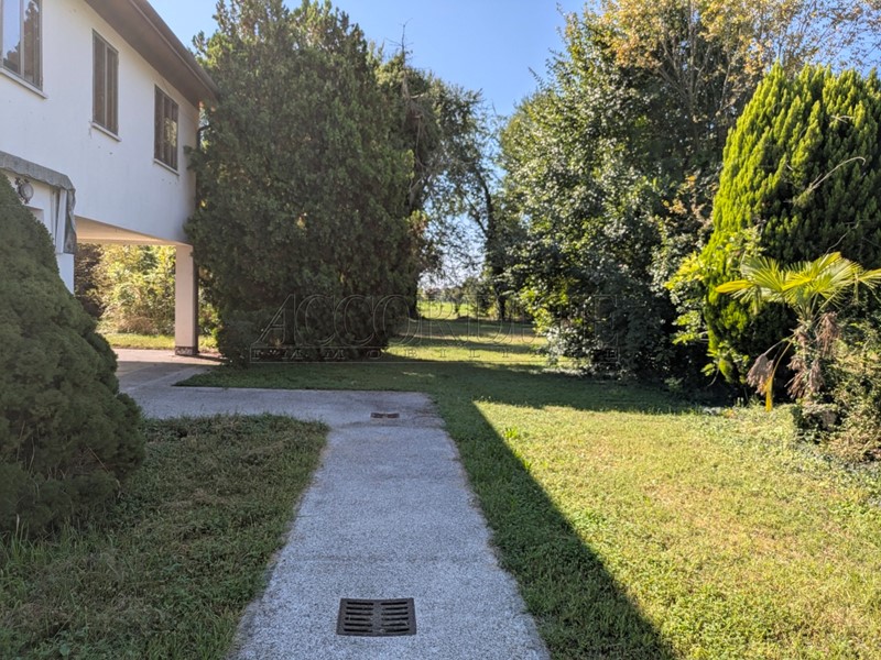 Terreno edificabile in Vendita a Noventa Padovana, 900'000€, 2700 m²