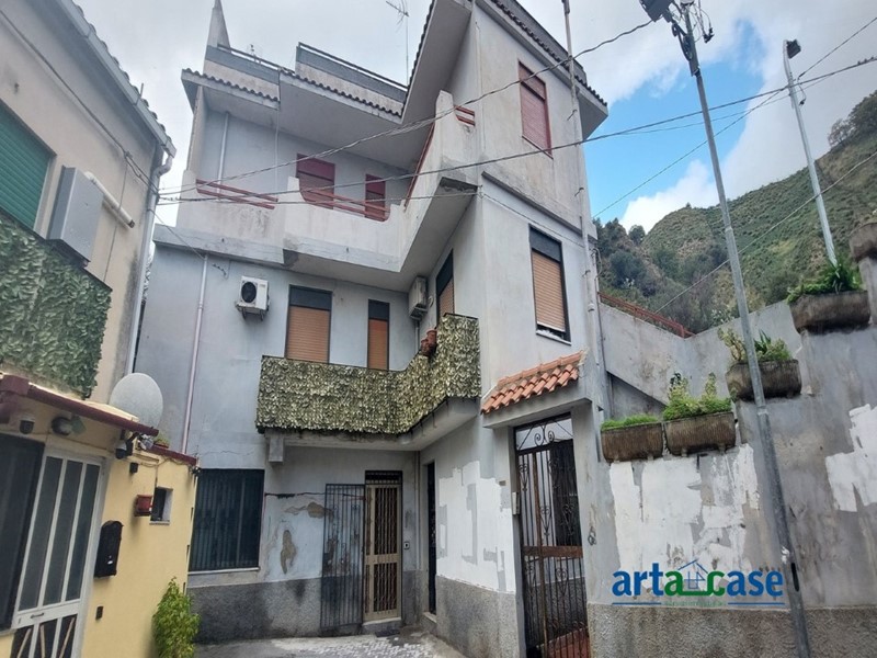 Trilocale in Vendita a Messina, 90'000€, 90 m²