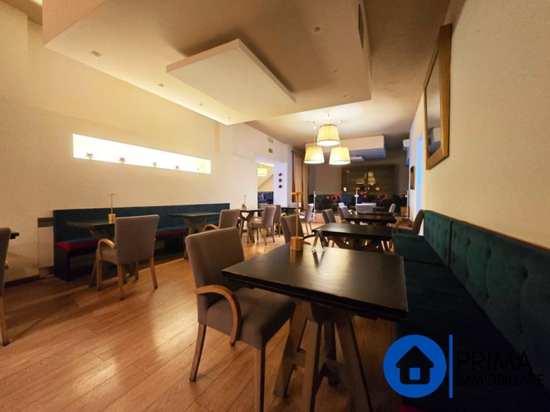 Negozio in Vendita a Terni, 185'000€, 190 m²