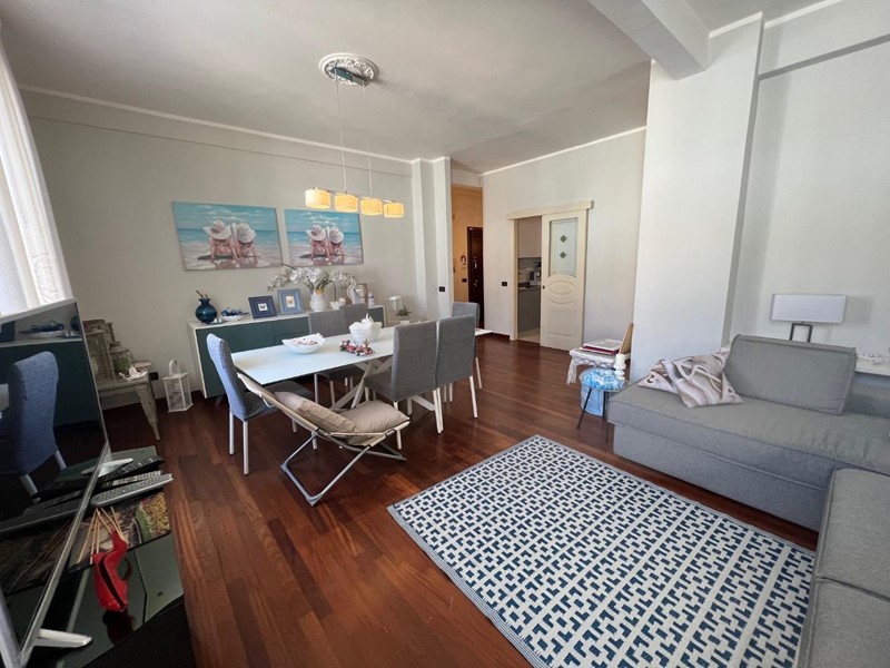 Appartamento in Vendita a Viareggio, 550'000€, 80 m², arredato