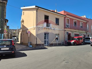 Casa Indipendente in Vendita a Mogoro, 135'000€, 140 m²