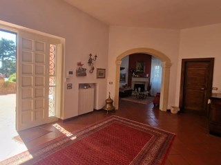 Villa in Vendita a Lecce, zona via merine , 750'000€, 400 m²