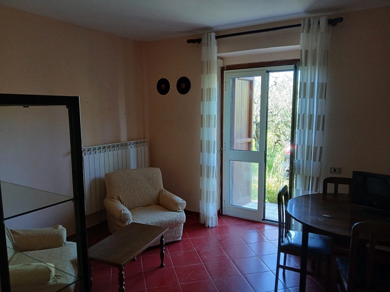 Quadrilocale in Affitto a San Donato Val di Comino, zona Via Martella, 300€, 70 m², arredato