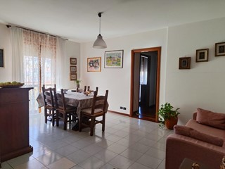 Quadrilocale in Vendita a Carrara, 165'000€, 80 m²