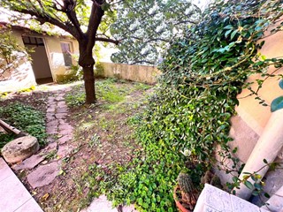 Casa Indipendente in Vendita a Capraia e Limite, zona Limite, 239'000€, 180 m², con Box