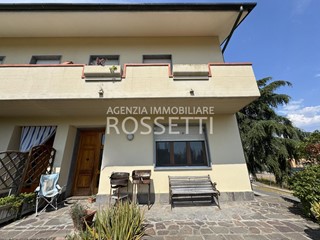 Villetta a schiera in Vendita a Empoli, 265'000€, 165 m², con Box