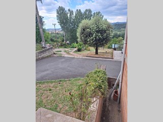 Appartamento in Vendita a Crespina Lorenzana, zona Lorenzana, 112'000€, 75 m², con Box