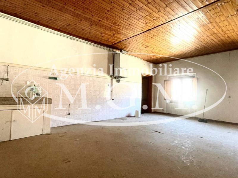 Quadrilocale in Vendita a Montopoli in Val d'Arno, 53'000€, 110 m²