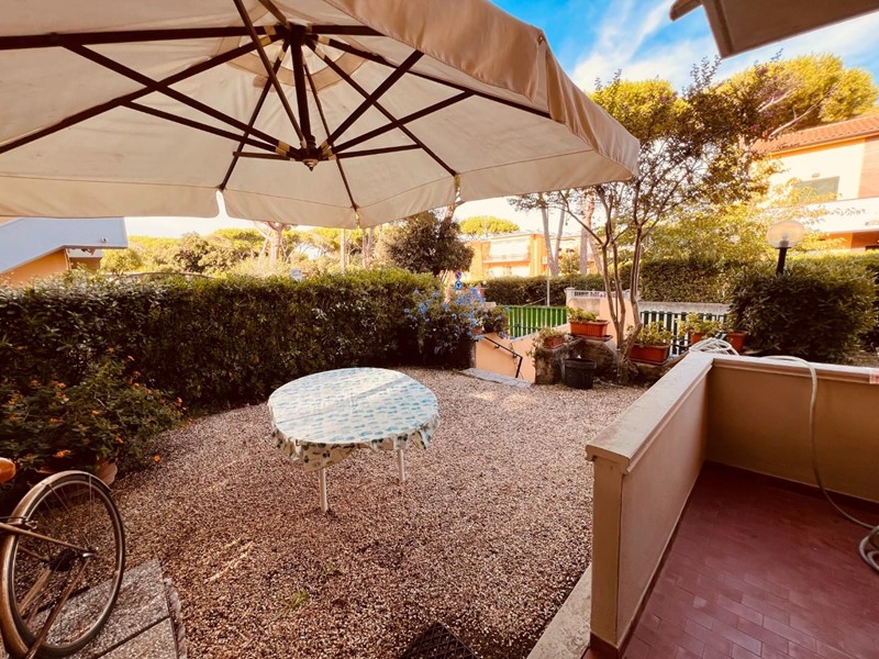 Trilocale in Vendita a Bibbona, zona Marina di Bibbona, 350'000€, 60 m², arredato